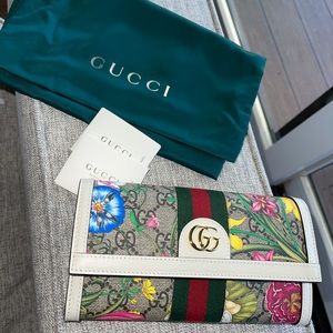 Gucci Wallet brand NEW